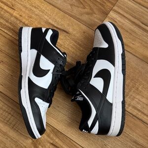 Nike Dunk Low women’s sneakers